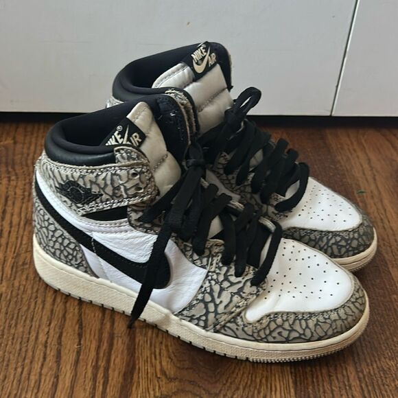 Air Jordan 1 Retro High OG White Cement Big Boy’s Size 5Y - Picture 1 of 5